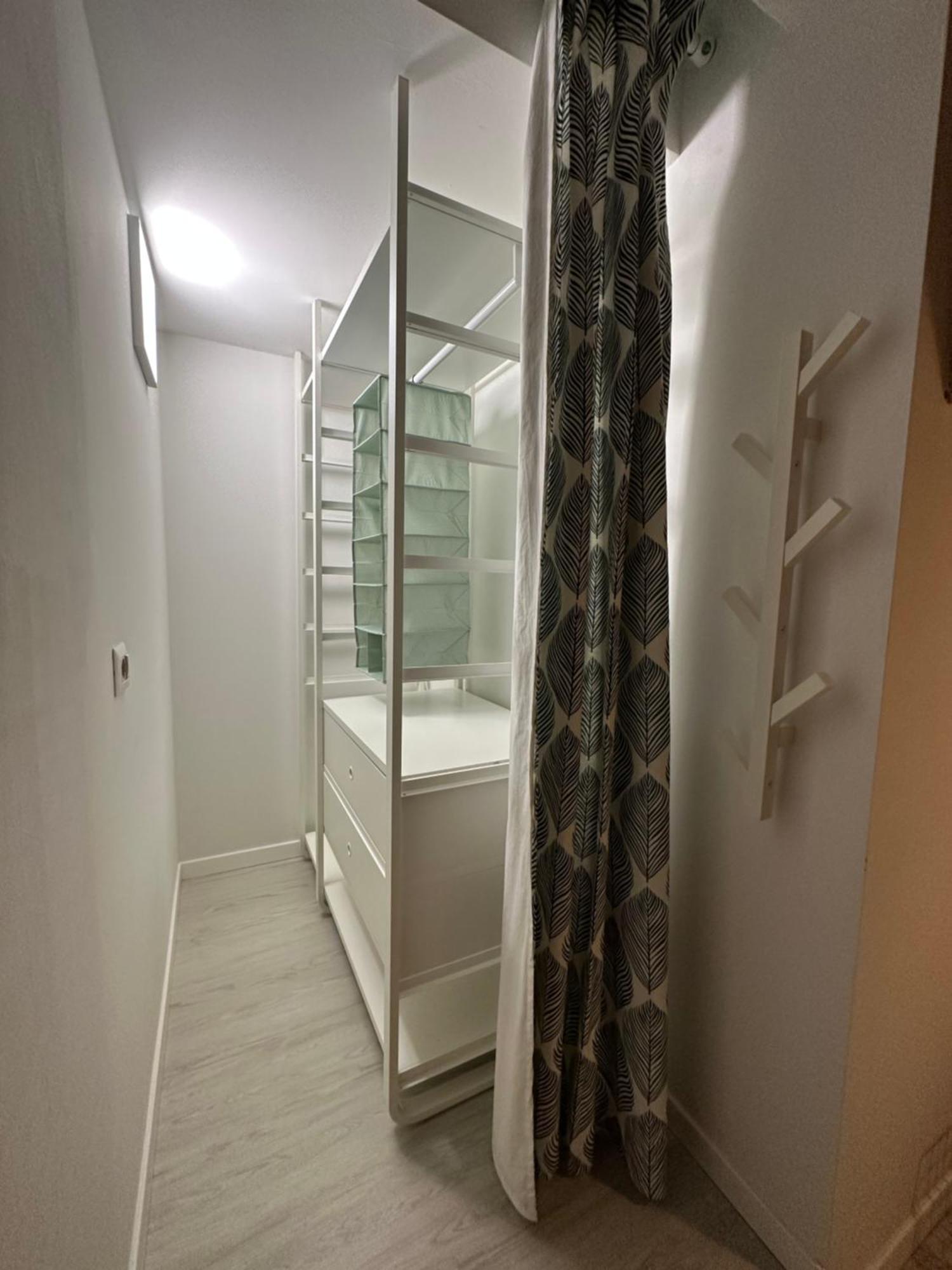 Flowers, A Cozy Suite In Milan Exterior photo